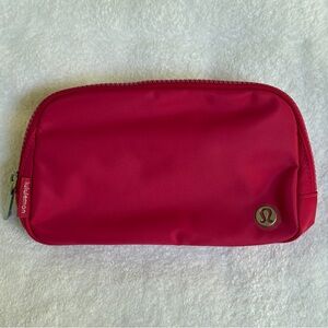 NWT LULULEMON EVERYWHERE BELT BAG O/S LONG STRAP